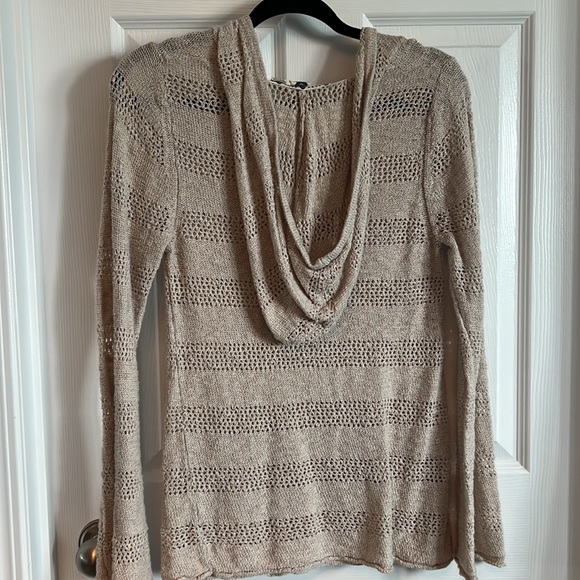 Roxy Beige Pullover - Picture 5 of 6